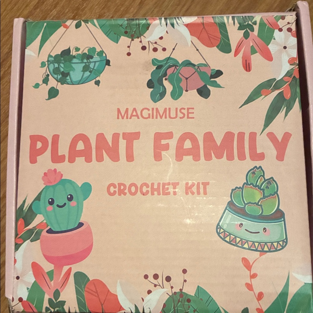 Magimuse Plant Family Crochet Kit - Pink & Green